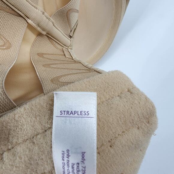 Cacique Nude Underwire Full Coverage Back Closure Strapless Bra Size 44DD - Picture 3 of 4